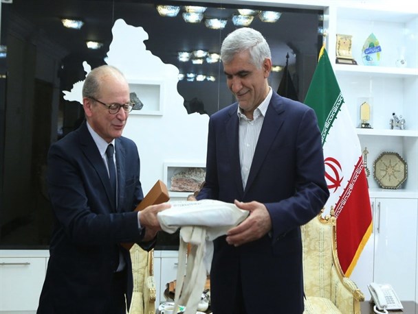 دیدار سفیر فرانسه از دانشگاه شیراز لغو شد