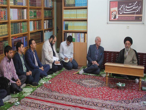 خبری از اسلام در دیدار انتخاباتی رئیس‌جمهور در اصفهان نبود