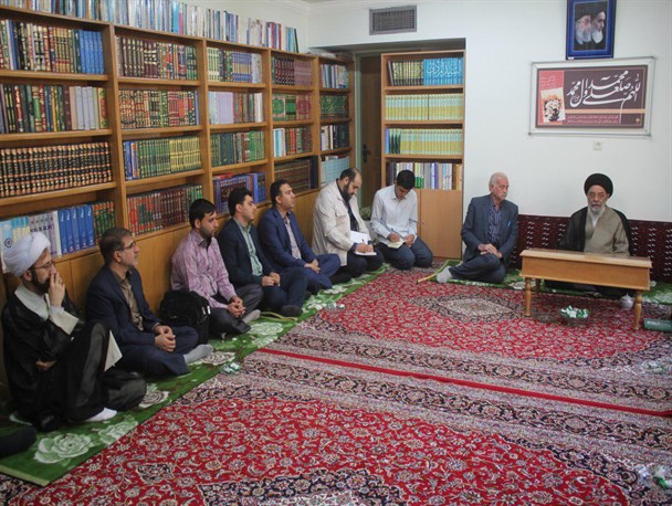 خبری از اسلام در دیدار انتخاباتی رئیس‌جمهور در اصفهان نبود