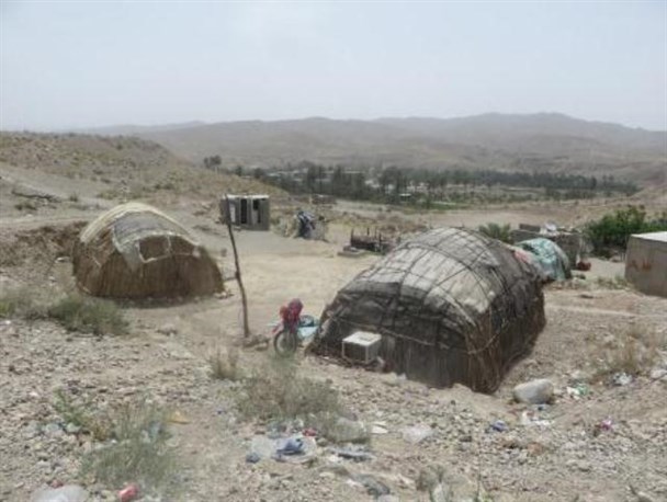 حاشیه نشینی سریال ادامه دار در حاجی آباد/کم آبی، خشکسالی و نبود شغل در روستاها از عمده ترین عوامل این پدیده
