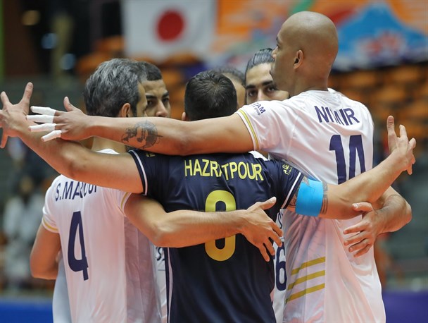 والیبال باشگاه های آسیا| بازگشت ستاره ها بعد از یک ست/ پیروزی پیکان برابر سانتوری ژاپن