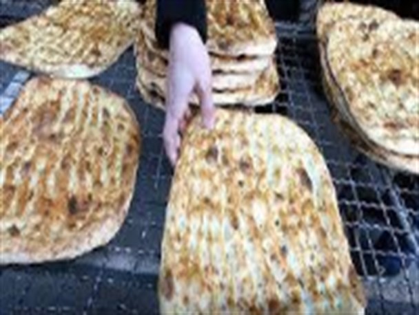 هر دم از این باغ بری می رسد
