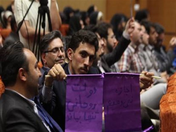 از امتناع معاونان استاندار از شال بنفش تا بازار گرمی مجری رادیویی/ تکراری بر توهمات ضد قانونی اکبرنژاد/ خاتمی نماد انسانیت و اخلاق می شود / شعرخوانی در وصف روحانی و جبارزاده+تصاویر