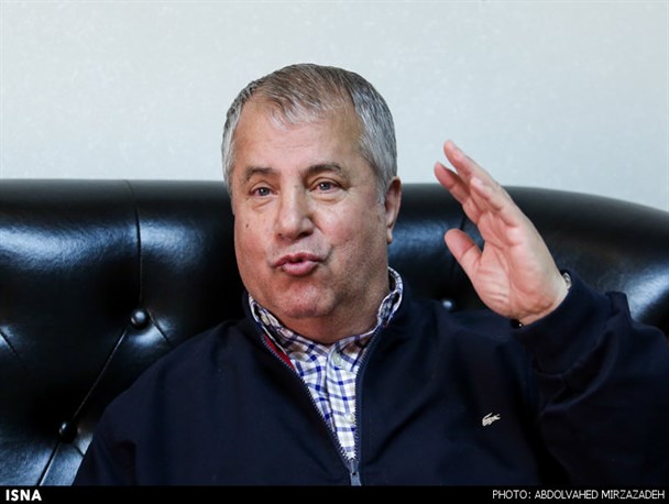 پروین در وزارت ورزش حاضر شد