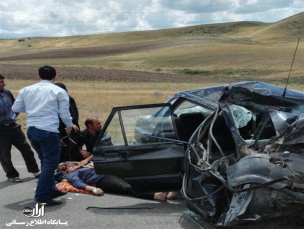 تصادف شدید پراید با کامیون حامل تانکر آب +عکس