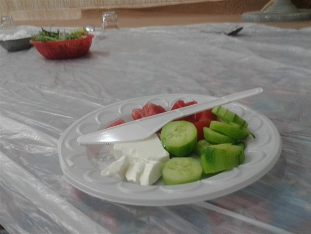 برپایی سفره های افطاری ساده در جغتای