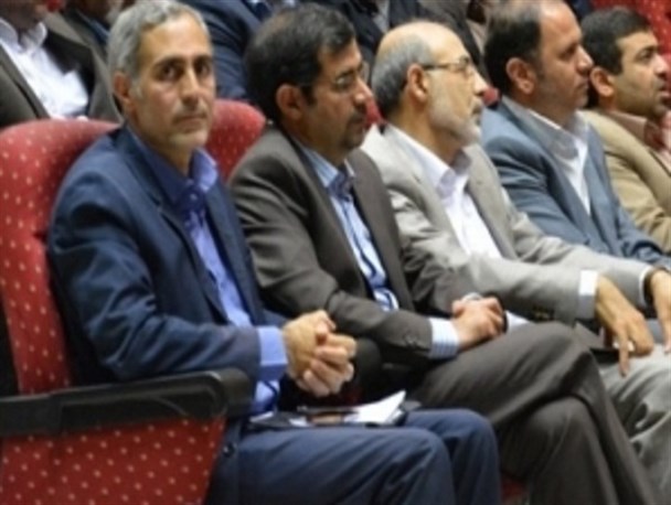 جشن "دولتی ها" در سالگرد روی کار آمدن دولت/ صرف چلوکباب نگینی در غیبت برخی از احزاب شاخص/ اقدام شایسته استاندار در نرفتن به مراسم
