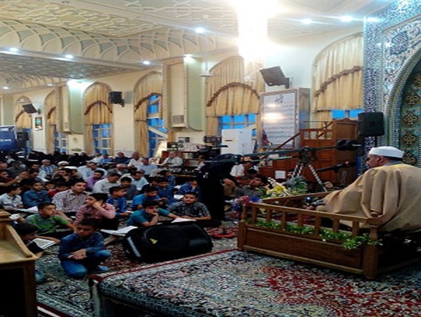 محفل انس با قرآن در طرقبه با حضور قاریان مصری و لبنانی