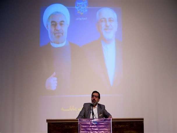 اتهام زنی مکرر خرازی به دولت قبل/ اعتراض خانواده کودک فوت شده در مراسم/ ناراحتی اهل تسنن از اظهارات سخنران و ترک مراسم+تصاویر