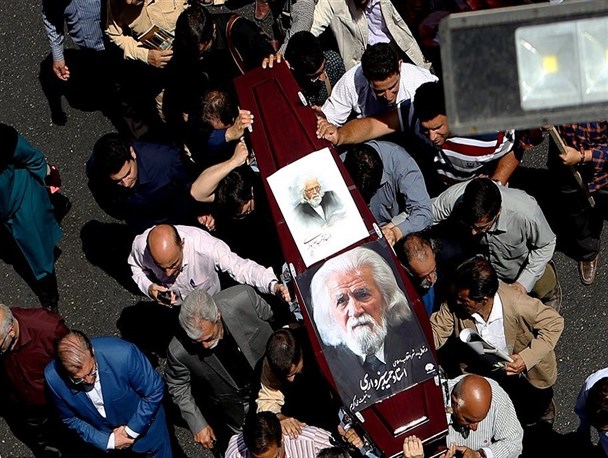 مرحوم سبزواری مسیر شعر انقلاب را برای جوانان ترسیم کرد
