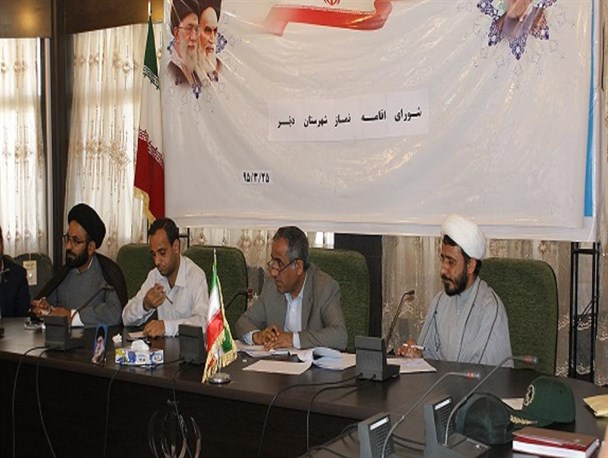 مسئولان نماز اول وقت را ترویج دهند
