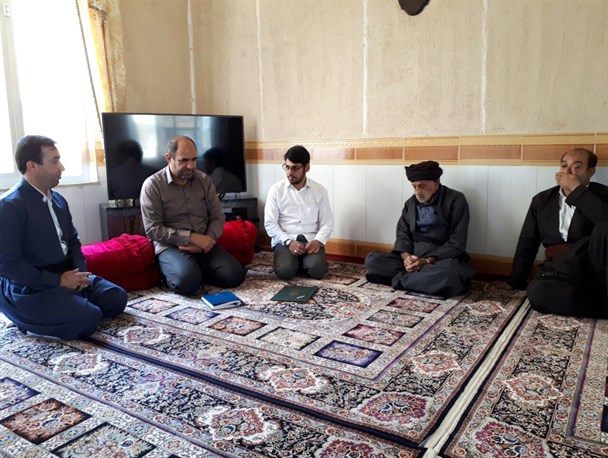 دیدار با خانواده معظم شهدا در شهرستان جوانرود+ تصاویر
