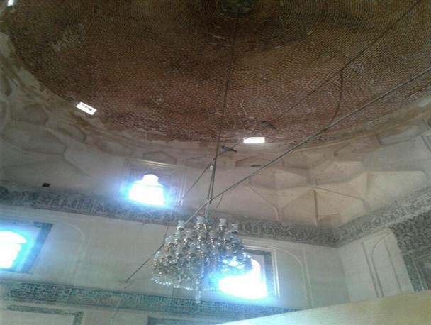 تبدیل مسجد جامع ارومیه به محل پرورش حیوانات/ اوقاف و میراث فرهنگی کمر به تخریب آثار تاریخی بسته اند