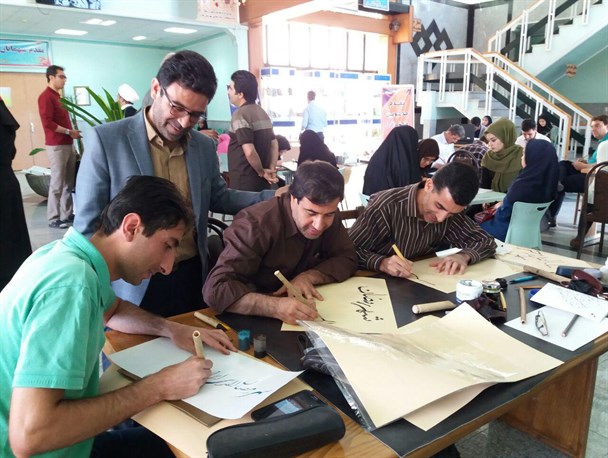 کارگاه خوشنویسی ماه رمضان در ملایر برگزار شد