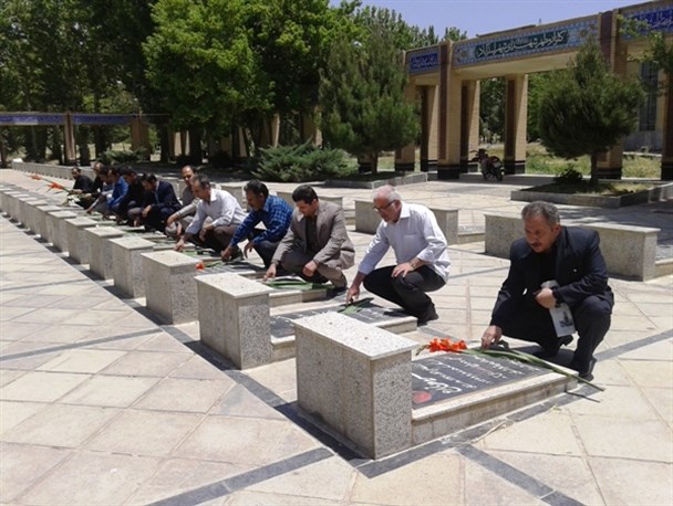 8 شهید سنگرساز بی‌سنگر اسدآبادی گلباران شدند+تصاویر
