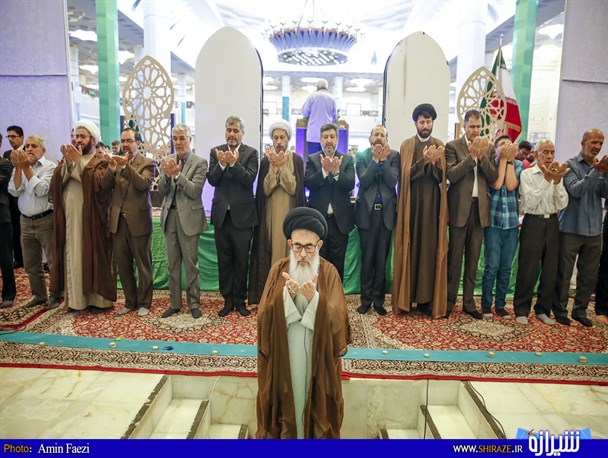اقامه نماز عیدسعیدفطر در حرم مطهر شاهچراغ