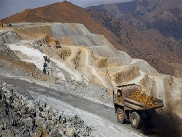 گنج خفته در معادن نفس طبیعت را به شماره انداخت/ مسئولان جلوی صدور مجوز معادن خرد و کم‌بهره را بگیرند