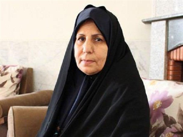 هیچگاه از داشتن فرزند معلول گله‌ای نکردم/ دختر معلولم که هیچ مدرسه‌ای نپذیرفتش خیاط نمونه کشور شد