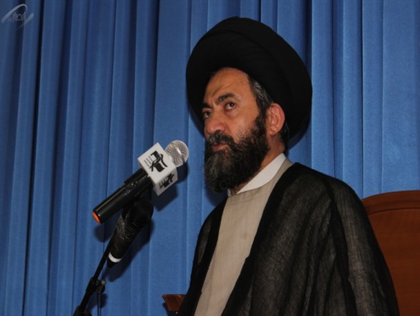 اصلی ترین دغدغه رهبر،عقب ماندگی علمی کشور است/ گل بخودی نتیجه بی‌بصیرتی است