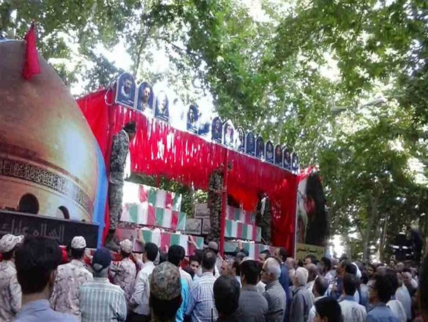 پیکر مطهر شهدای گمنام هشت سال دفاع مقدس در خوانسار تشییع شد+ تصاویر