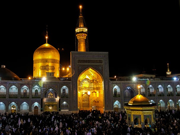 ۱۸۰۰ خادمیار از البرز به حرم مطهر رضوی اعزام شدند/ محرومیت زدایی و ترویج سیره رضوی؛ مهمترین هدف آستان قدس در کشور
