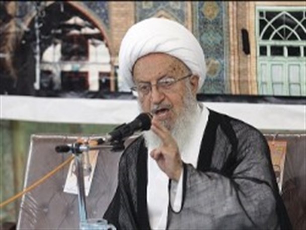 آیت الله مکارم شیرازی: دولت تدبیر و امید جلوی پخش کتاب آموزش موسیقی در مدارس را  بگیرد