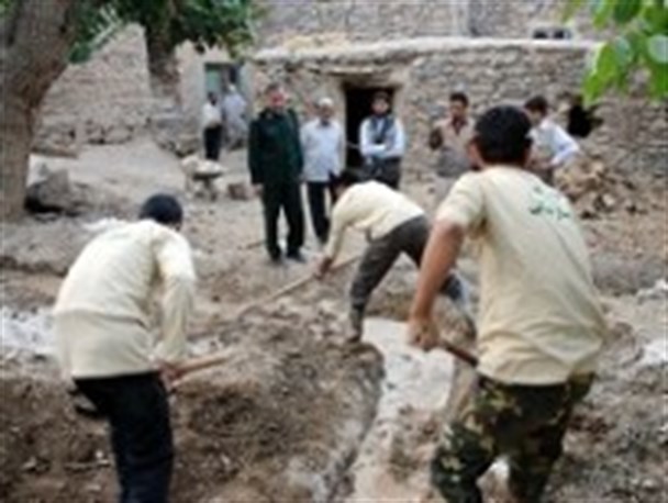 حضور بیش از ۱۵۰ دانشجوی دانشگاه صنعتی شریف برای خدمت رسانی به محرومین زاوه