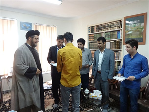 تجلیل از برترین‌های کنکور  در پارس آباد
