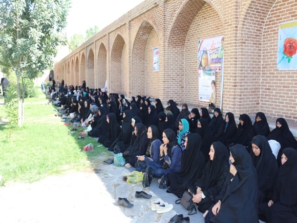 اعزام کاروان راهیان نور چالدران به مناطق عملیاتی شمال غرب کشور