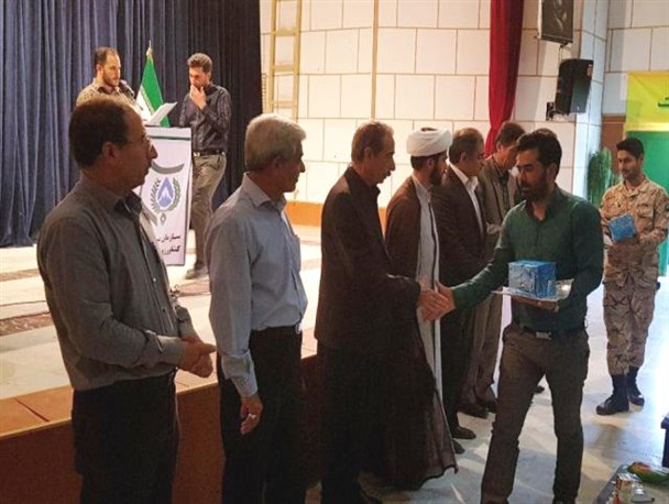 13 کشاورز نمونه و مربی"طرح همراه با کشاورز" گیلانغرب تجلیل شدند+ تصاویر