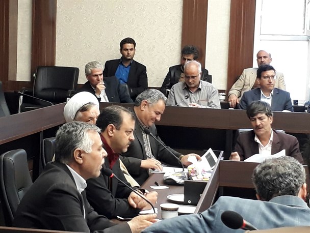 خدمات دولت بدون اغماض و غلو برای مردم بازگو شود