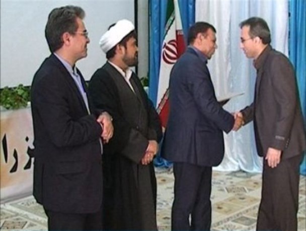 رئیس شبکه بهداشت سپیدان مدیر نمونه دانشگاه علوم پزشکی فارس شد