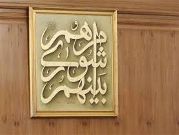 بروز تنش و کشمکش لفظی بین اعضای شورای شهر زنجان/ ورود نیروهای غیر متخصص بدون مجوز به شهرداری را بگیرید