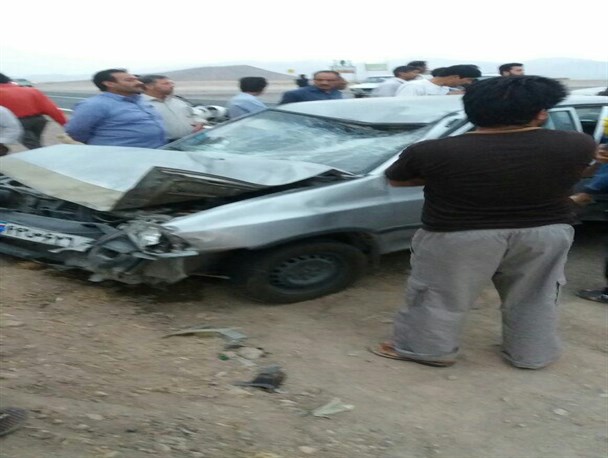 تصادف موتورسیکلت‌ با پراید منجر به فوت یک نفر در رابر شد