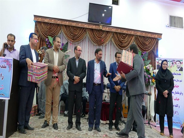 نماینده بناب: کارکنان شبکه بهداشت سربازان حفظ سلامت در جامعه هستند