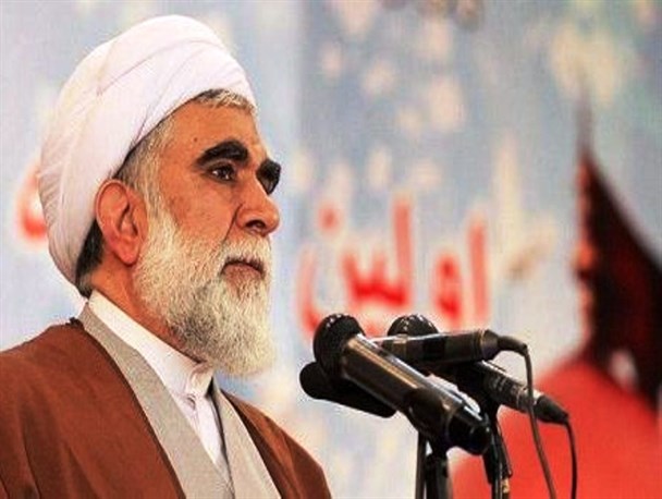 امام علی (ع ) بهترین محور برای وحدت / وظیفه علمای شیعه و سنی توجیه مردم از اهداف دشمنان است