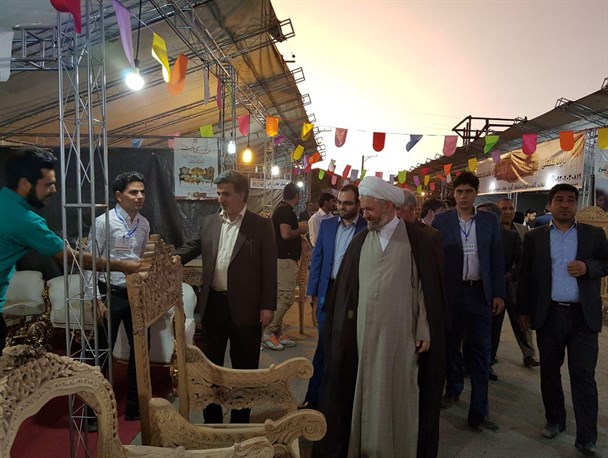 اختتامیه جشنواره مبل و منبت در تویسرکان
