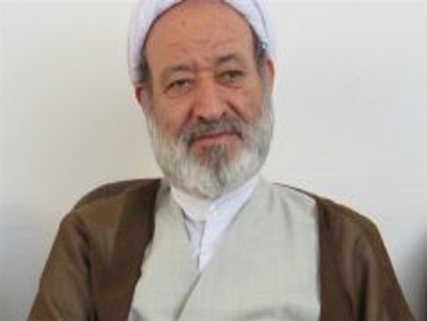 تزلزل در خانواده ها از اهداف دشمن است