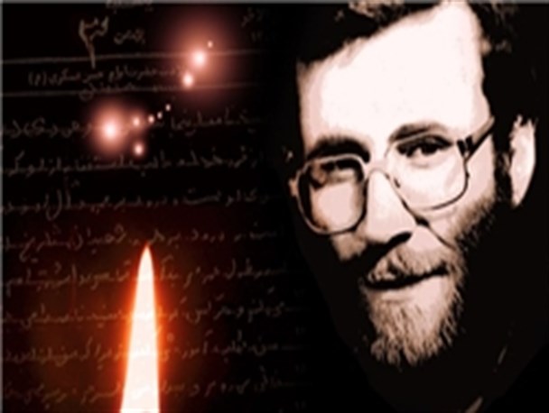 می‌خواهند با خاطره‌سازی شان امام را خدشه‌دار کنند