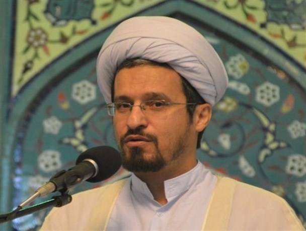 ۱۲۸ آیه در قران به شیوه های مختلف از امام حسین(ع) نام برده است/اقدام برخی مداحان تبلیغ ضد اسلام است