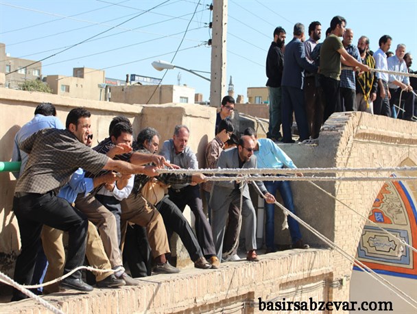 چادر کشی حسینیه قنادها به مناسبت ماه محرم