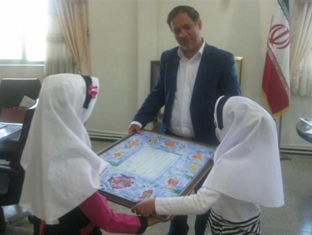 دیدار کودکان پرورش فکری با فرماندار رزن+تصاویر