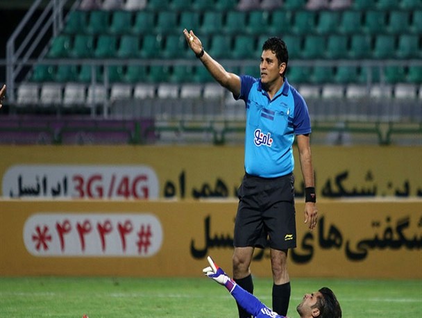 قضاوت داور پاکدشتی در دیدار سپاهان و سیاه جامگان