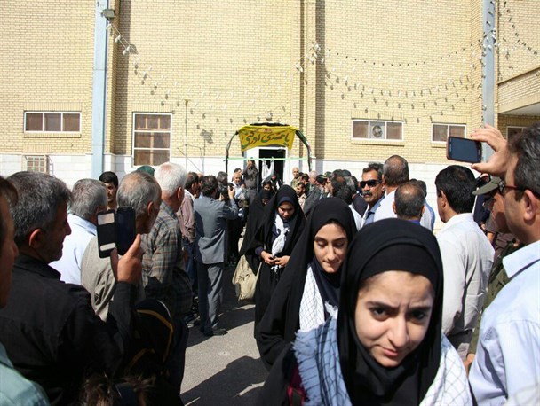 اعزام 400 دانش آموز دختر گچسارانی به مناطق عملیاتی جنوب+تصاویر