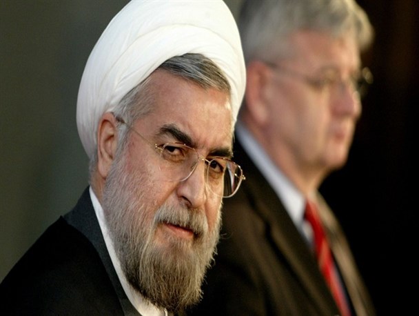 ابقای دولت روحانی نیازمند رفع تحریم‌های آمریکا/ مشکلات اقتصادی و بیکاری در ایران با سرمایه‌گذاری خارجی برطرف می‌شود!