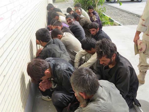دستگیری 46 تبعه بیگانه در سیریک+تصاویر