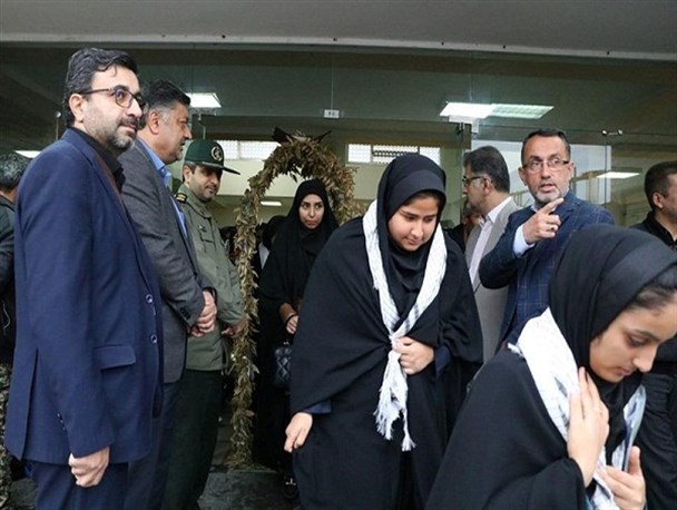 اعزام ۲۰۰۰ دانش آموز دختر زنجانی به اردوهای راهیان نور/استقبال دانش آموزان از اردوهای راهیان نور