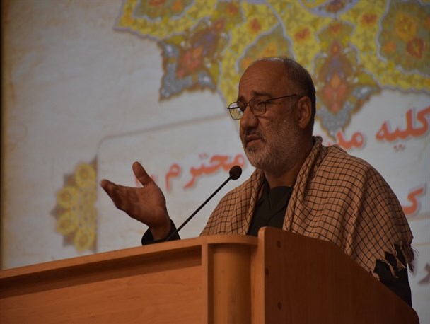 دشمنان در فضای مجازی با عملیات روانی و دروغ سازی به دنبال انتقام گیری هستند