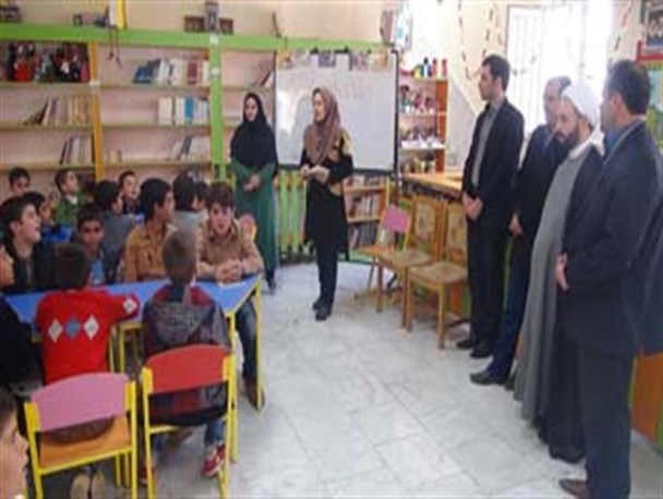 طرح کتابخوانی «بخوان و برنده شو» در پارس آباد رونمایی شد