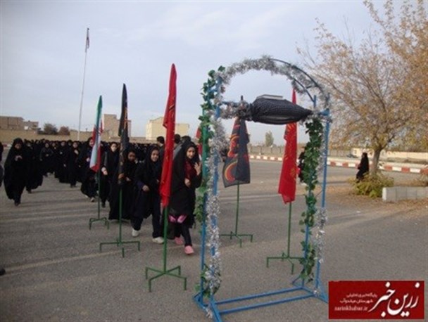 دانش آموزان دختر میاندوآبی به مناطق عملیاتی شمال غرب اعزام شدند+ تصاویر